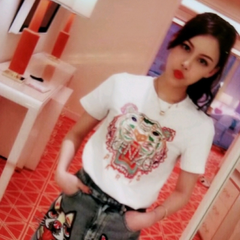 Meet your Posher, Khai